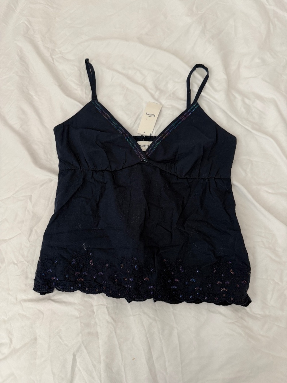 hollister sequin navy top   Size medium  Details : - color: navy  - condition: N